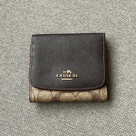 Coach Wallet - Picture 5 of 12